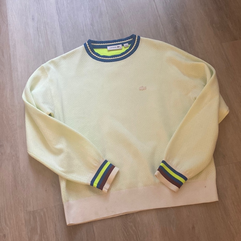 Lacoste sweater great condition size 36
